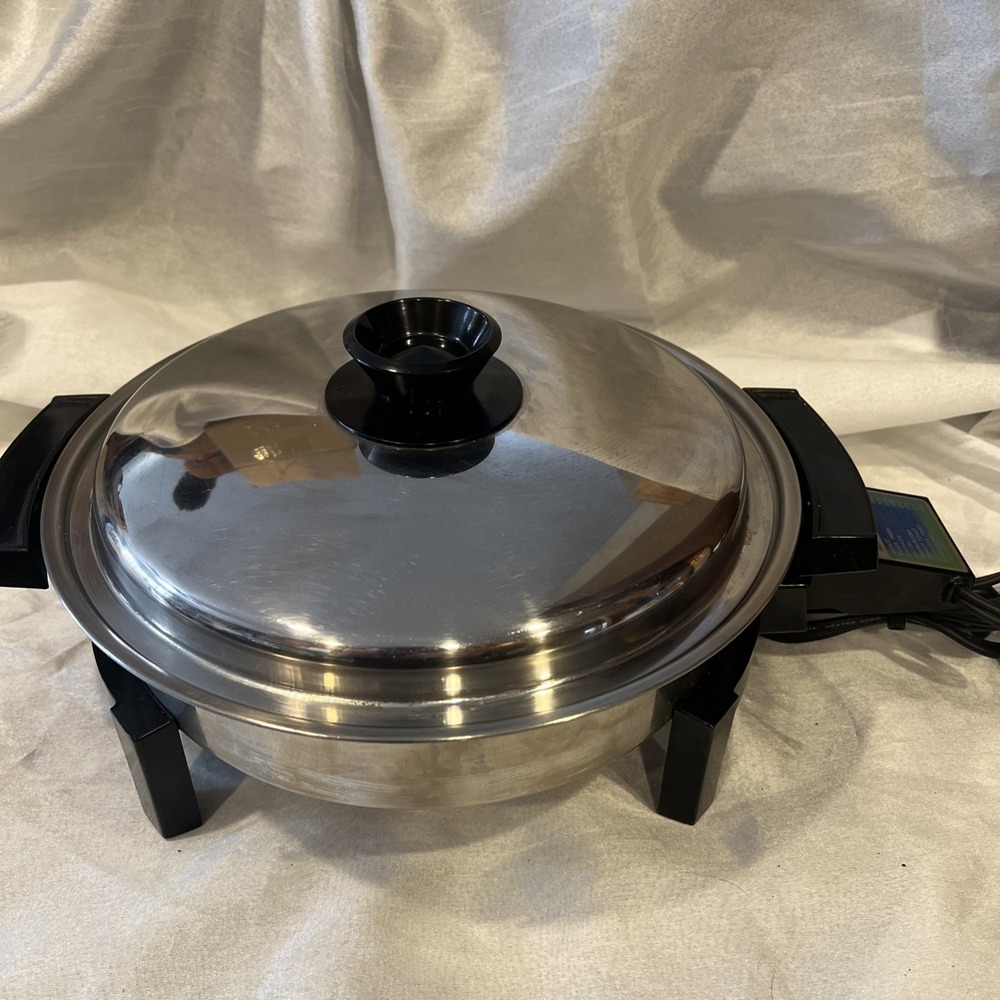 Vintage Liquid Core 11" Electric Skillet & Lid Tested- 900 Watt - #17884 - USA